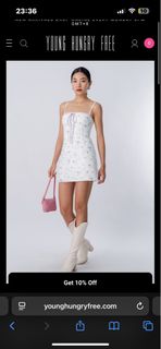 (Category: ) located in . Submitted by shoptarocloset (Listing ID 1401943078, Image 1). Description: .