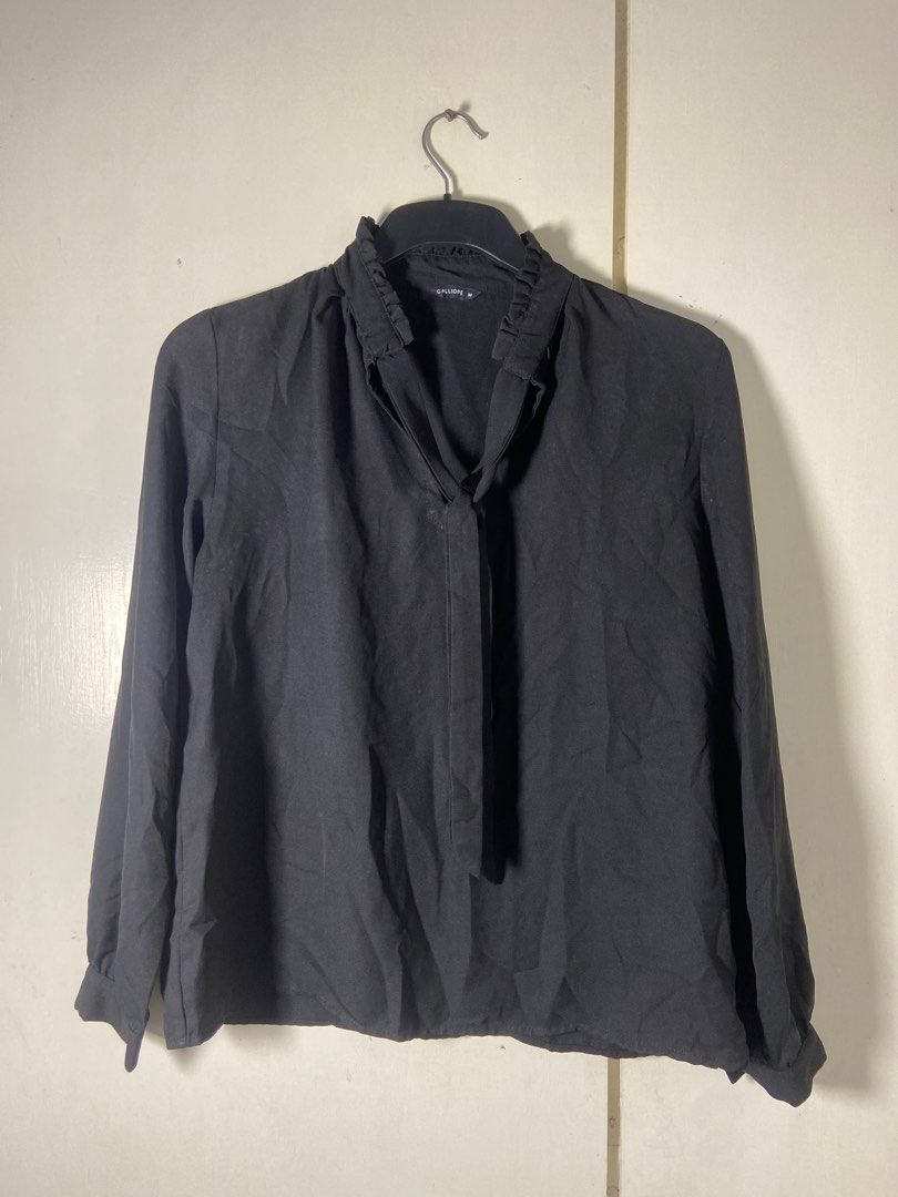 Calliope Black Blouse - Size M (Category: Blouses) located in Batangas. Submitted by dnd_declutter (Listing ID 1401962630, Image 1). Description: - Calliope black blouse - Size: M - Ruffled collar - Long sleeves with buttoned cuffs - V-neckline with tie detail - Plain back - Lightweight fabric « Prices are fixed & fair. -Please keep your expectations in check-Photos & descriptions show the exact condition per Carousell’s standards. « Questions wi