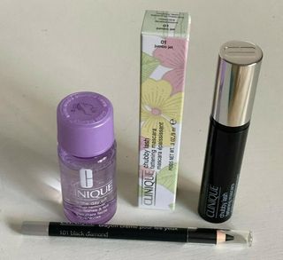 (Category: ) located in . Submitted by thesouthbeachedit (Listing ID 1401930863, Image 1). Description: .