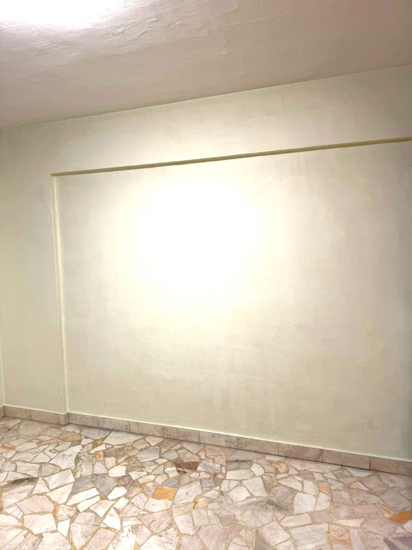 (Category: ) located in . Submitted by your_rental_specialist (Listing ID 1401919559, Image 1). Description: .