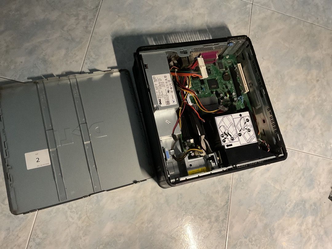 Dell Desktop Computer - broken, Computers & Tech, Desktops on Carousell