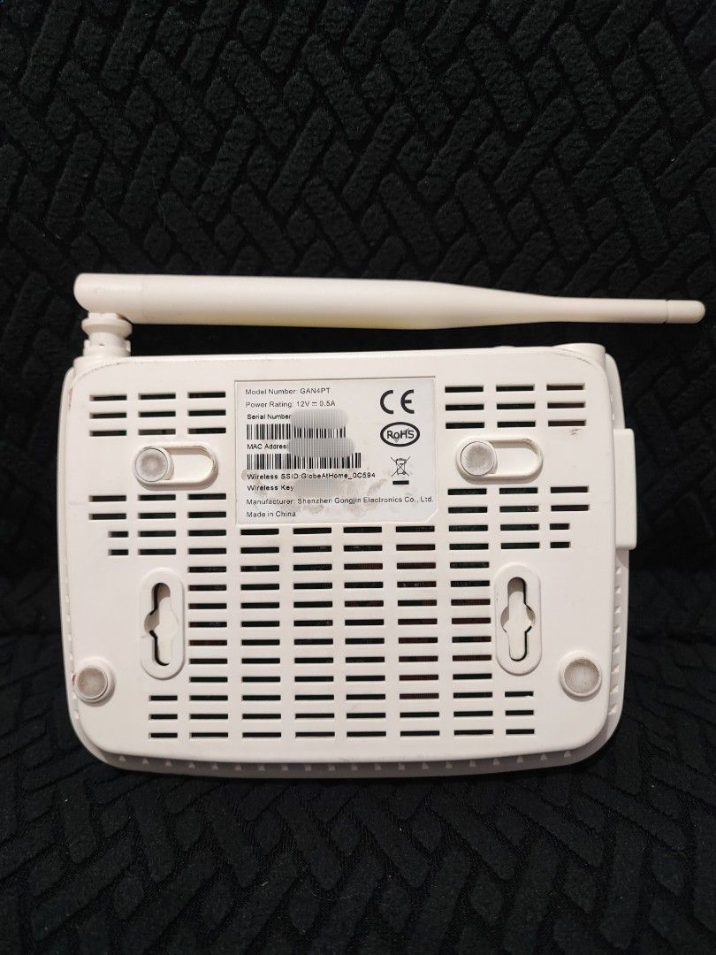 Old Globe Modem/Router (Category: Networking) located in Manila. Submitted by emetmigz (Listing ID 1402044529, Image 3). Description: Globe at Home Modem/Router Please read first! Bawas gamit lang po ako sa bahay. Gamit namin ito dati nung Globe pa yung internet namin sa bahay. Iba po ito dun sa niloloadan na Globe Prepaid Modem. Nagpopower on po siya as you can see sa pic. Baka may interested po. Price is slightly negotiable. Lalamove/Grab for w