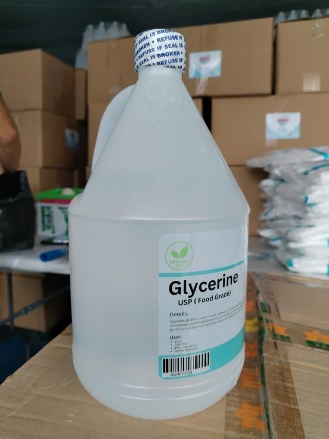 GLYCERIN 4KILOs per gallon (Category: Medical Supplies & Tools) located in Quezon City. Submitted by zyra26 (Listing ID 1401923897, Image 1). Description: .