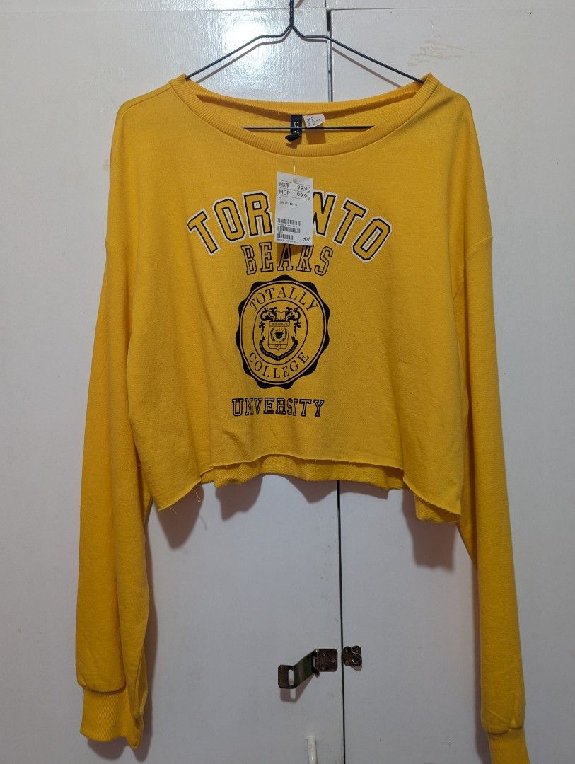 H&M cropped long sleeves sweatshirt (Category: Longsleeves) located in Quezon City. Submitted by mjmixedbag (Listing ID 1401953279, Image 1). Description: brand new with tag.
