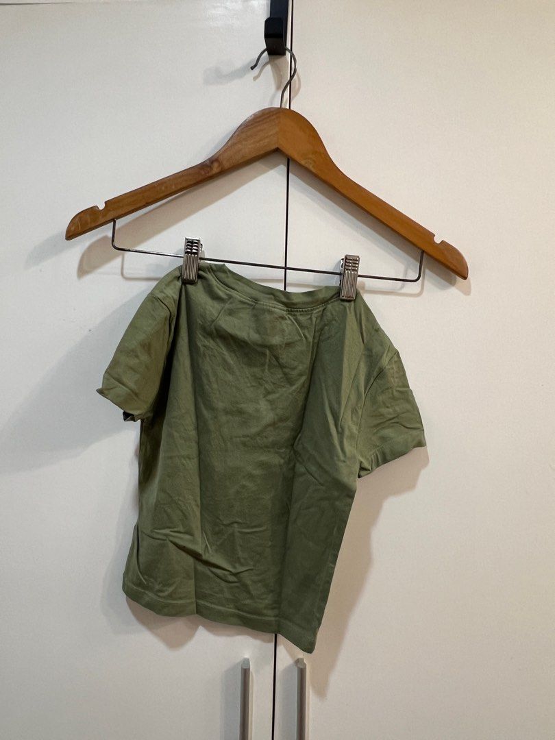 h&m olive green baby tee (Category: Shirts) located in Paranaque City. Submitted by spacec0wgal (Listing ID 1402025589, Image 2). Description: tbh i dont think i was able to use this best fits xs-s rfs decluttering slightly nego versatile can ship thru grab lalamove or jnt.