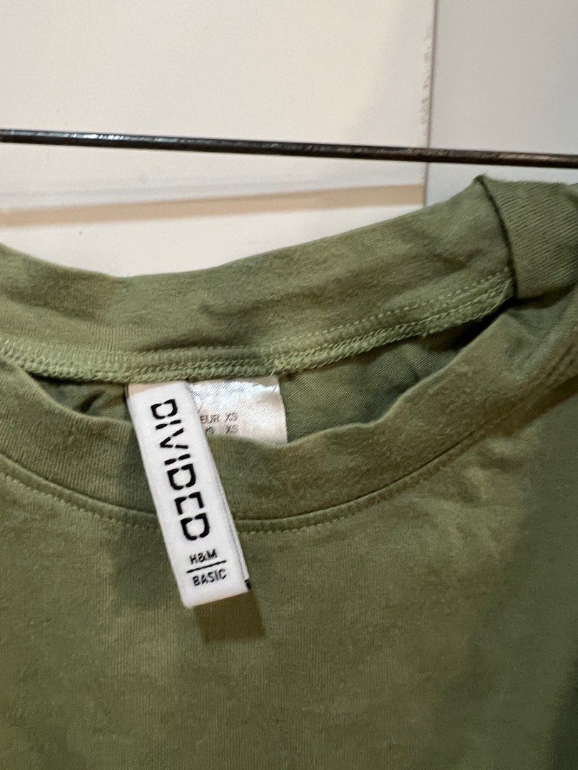 h&m olive green baby tee (Category: Shirts) located in Paranaque City. Submitted by spacec0wgal (Listing ID 1402025589, Image 3). Description: tbh i dont think i was able to use this best fits xs-s rfs decluttering slightly nego versatile can ship thru grab lalamove or jnt.