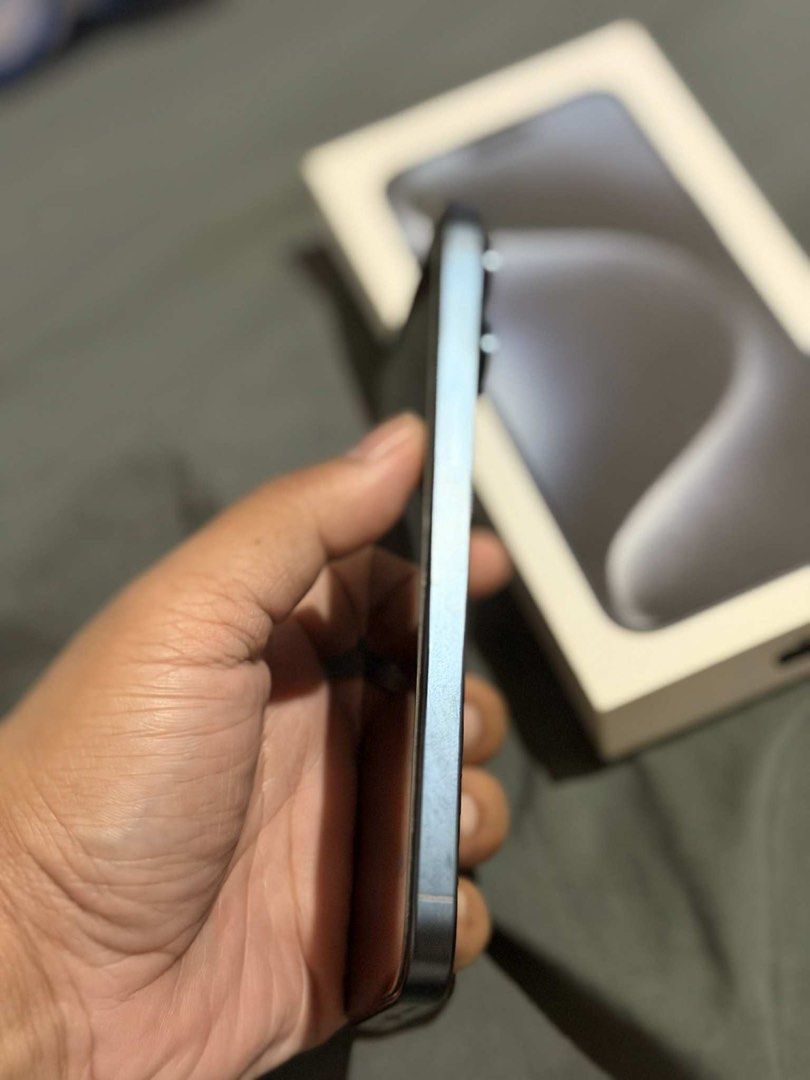 IPHONE 15 PRO MAX 256 (Category: iPhone 16 Series) located in Manila. Submitted by ynaggg (Listing ID 1401941579, Image 2). Description: 📱 iPhone 15 Pro Max Blue Titanium – For Sale ✅ Purchased: June 2024 ✅ Openline / Unlocked ✅ 100% makinis (no dents, no issues) ✅ Battery Health: 86% ✅ With original box + free cases 💸 Price: Negotiable Legit personal unit. PM for details! 📩 RS Upgrade Phone.