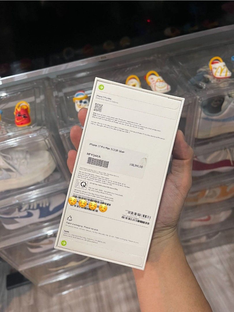 IPHONE 17 PRO MAX 512GB BRAND NEW BELOW SRP (Category: iPhone 17 Series) located in Mandaluyong City. Submitted by adapparelandtech (Listing ID 1401945877, Image 2). Description: FOR SALE 📌 - Iphone 17promax 512gb Brandnew sealed Apple 1 year warranty 108,990 SRP Selling for 104k na lang po 🫡😅 Cash on delivery tayo. 2025 napo kase ngayon ☺️ .