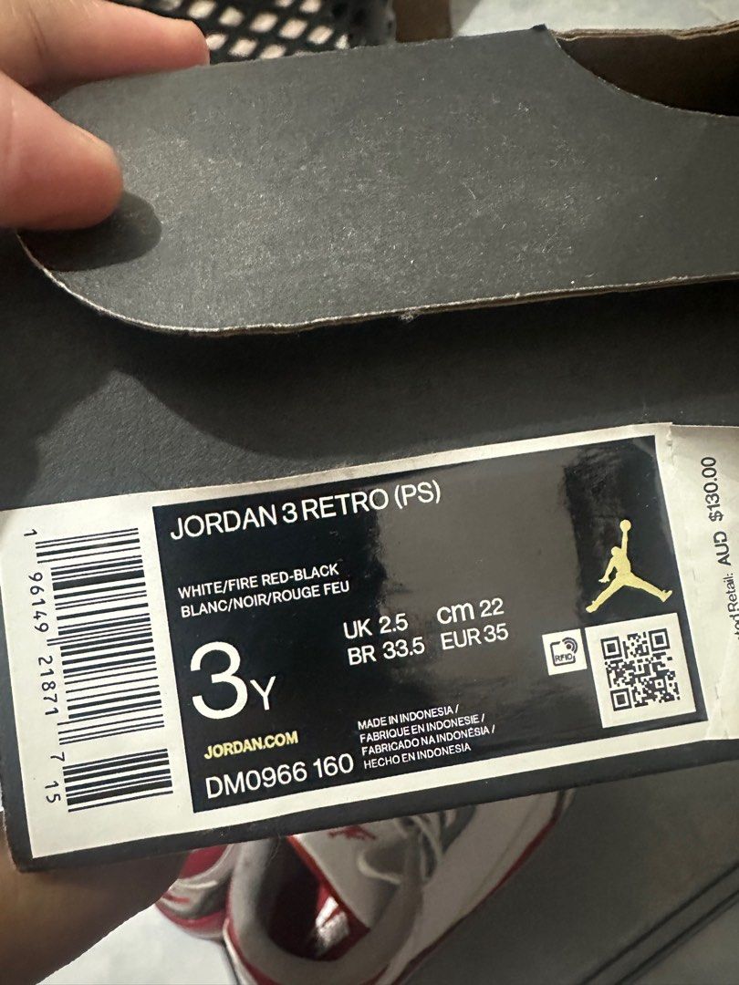 Jordan 3 Retro (PS) White Fire Red Black (Category: Babies & Kids Fashion) located in Manila. Submitted by shieonlineph (Listing ID 1401968046, Image 3). Description: - Authentic Jordan 3 Retro (PS) sneakers - Colorway: White/Fire Red/Black - Features iconic elephant print - Size: 3Y (UK 2.5, EUR 35) - Includes original box - Original Price AUD 130 I will not entertain low baller.