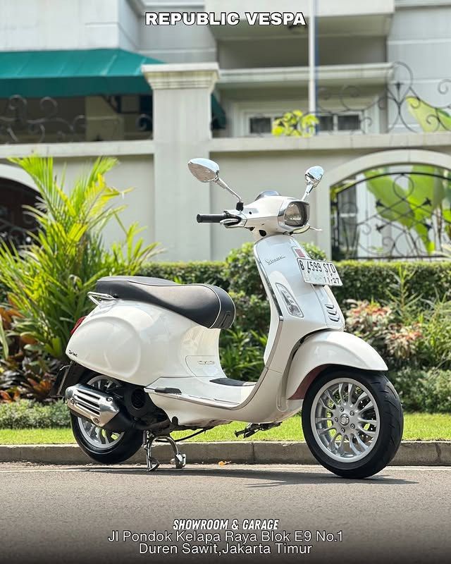 JUAL CEPAT VESPA SPRINT 150 IGET TH 2017, Motor di Carousell