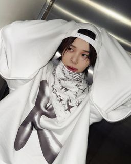 （分類：）位於 。 由 sell._card.kpop.hk 提交（商品編號 1401987961，圖片 1）。簡介： 。
