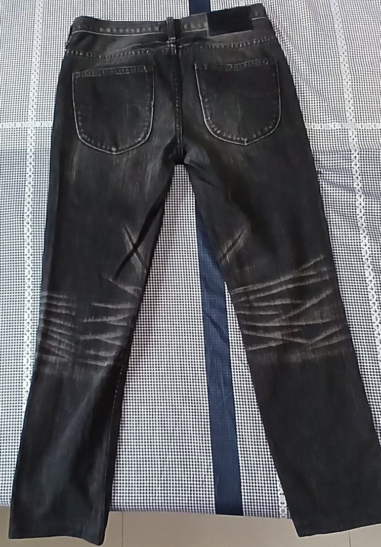 LEE Sanforized Underground Jeans (Category: Jeans) located in Antipolo. Submitted by d.tuazon (Listing ID 1401946500, Image 3). Description: Lee Sanforized Underground Union Made Jeans.Black color.Sobrang ganda and makapal.Size 30 slimfit.Price is 225 only..
