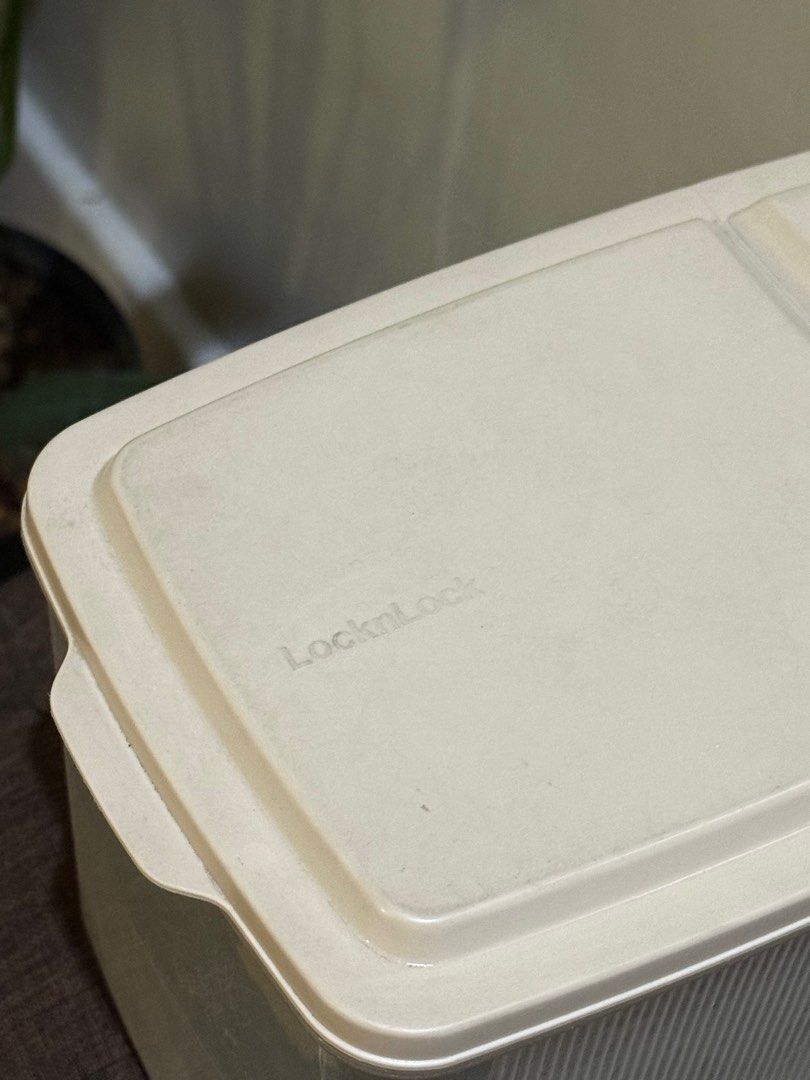 LocknLock Storage Container (Category: Storage Boxes & Baskets) located in Quezon City. Submitted by snowwwiee (Listing ID 1402007109, Image 2). Description: - LocknLock storage container - Beige Lid - Transparent, ribbed design - Rectangular shape - Features a handle for easy opening - Made of plastic - Ideal for storing various items I have 7 pcs in stock of this design. .