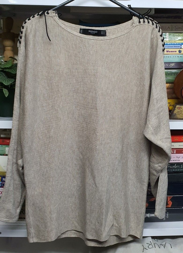 Mango Basics Sweater with Shoulder Detail (Category: Longsleeves) located in Manila. Submitted by apoltree (Listing ID 1401957225, Image 1). Description: Mango Basics sweater in a neutral beige color. Features unique shoulder detailing. The sweater has long sleeves and a round neckline. Size is S. Made in China..