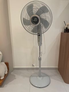 (Category: ) located in . Submitted by lovelife3 (Listing ID 1402071795, Image 1). Description: .