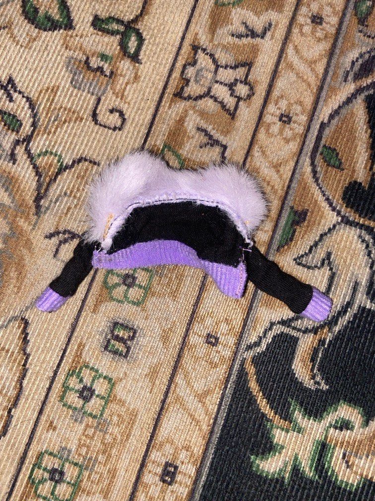 Monster high clawdeen basic jacket (Category: Toys & Games) located in Klang. Submitted by draculaurafangs_ (Listing ID 1402076526, Image 1). Description: As is Any details kindly dm me.