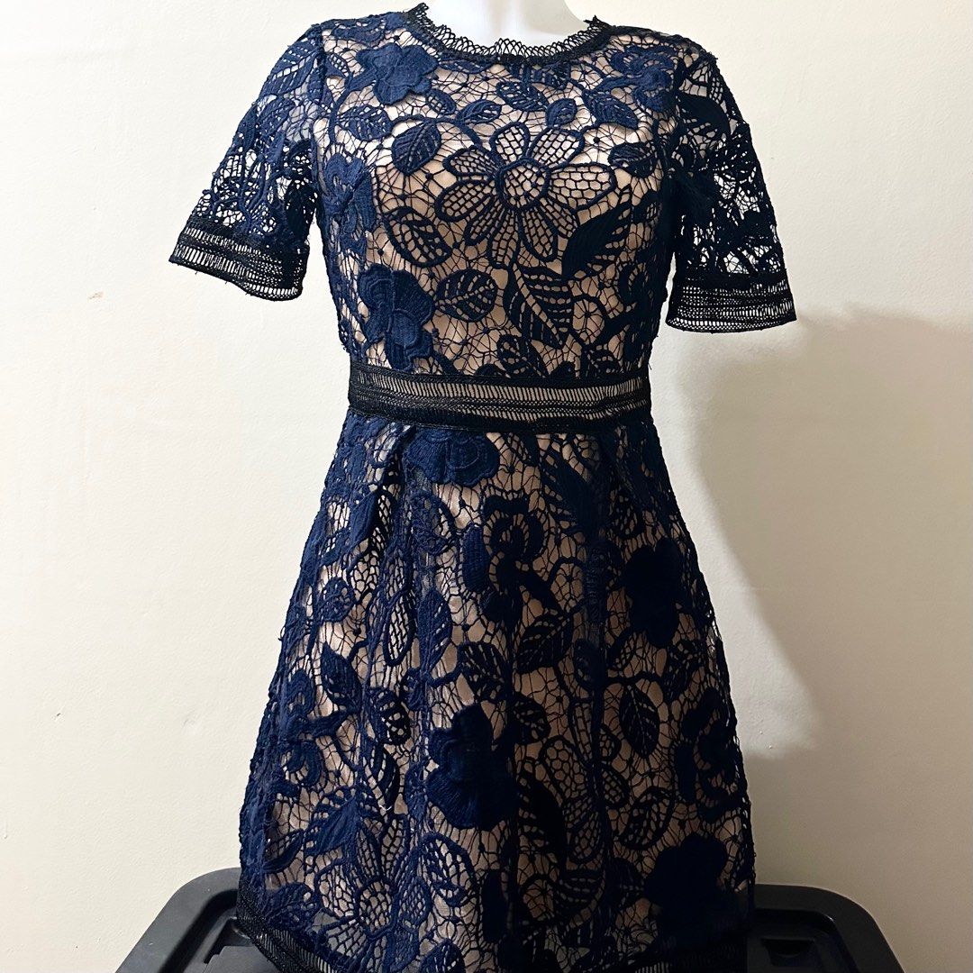 Navy Blue Lace mini Dress PRELOVED (Category: Dresses) located in Orion. Submitted by reloveshop.ph (Listing ID 1402000953, Image 2). Description: Last price (will not entertain offers. Sorry) 🤎 No damage, like new 🤎 Please be aware that these items have been washed, cleaned, and sanitized. 🤎 Preloved so please manage your expectations 🤎 Actual color may vary due to lighting 🤎 Size: small 🤎 You can mssg me for more details and pictures 🤎 N