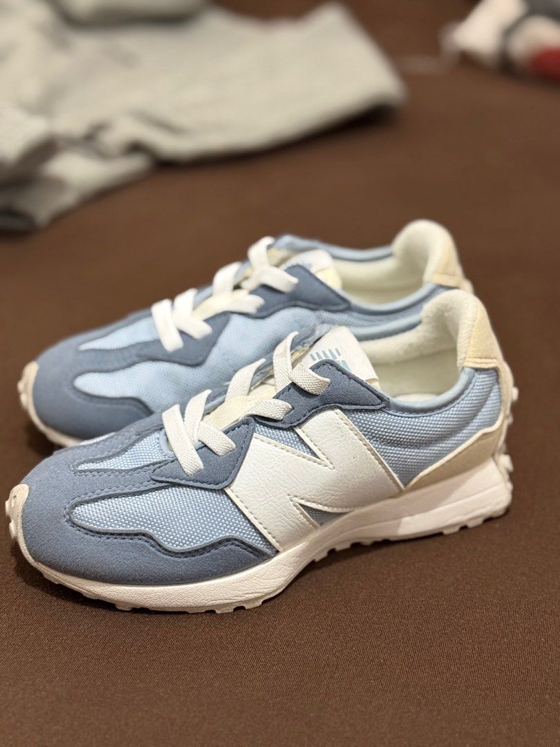 New Balance 327 Light Blue Sneakers (Category: Babies & Kids Fashion) located in Manila. Submitted by nikkeideclutter (Listing ID 1401931901, Image 2). Description: 13 US Bought in Japan No box naiwan na sa Japan Seldome used .