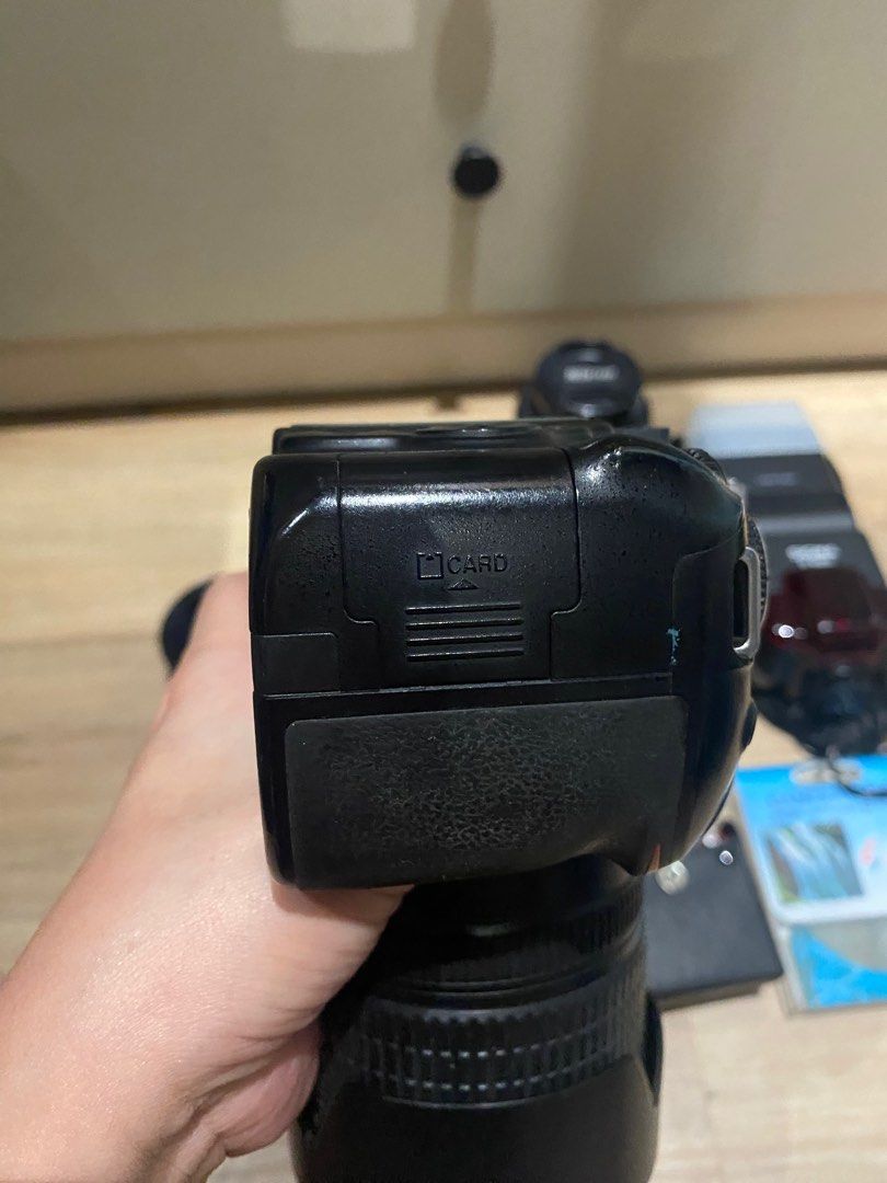 Nikon DSLR D3200 Camera (Category: Cameras) located in Manila. Submitted by artsygunda (Listing ID 1401999360, Image 3). Description: Seldom used With accessories and bag Lenses: 18-55mm basic lens 18-105cm lens.