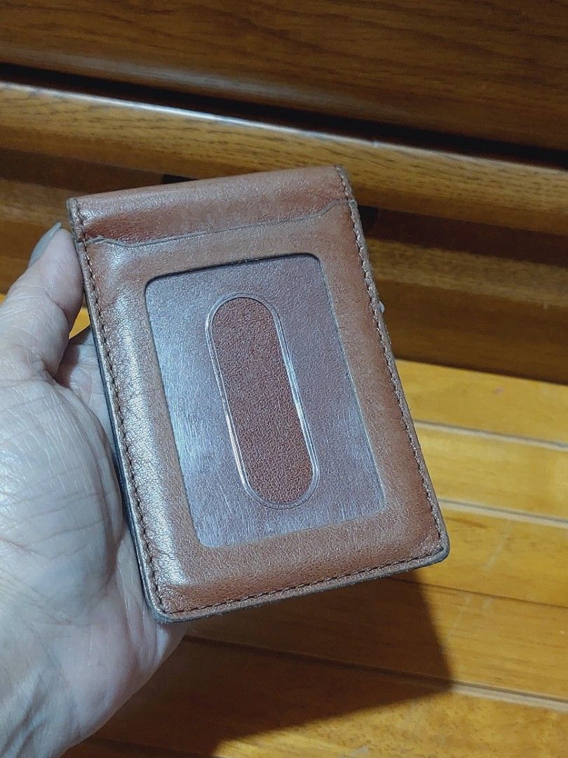 Pierre Balmain ID Card Holder (Category: Luxury Bags & Wallets) located in Muntinlupa City. Submitted by sakurambo_des (Listing ID 1402066790, Image 3). Description: - Pierre Balmain ID Card Holder - Vintage Bifold design - Brown leather material - Features the Pierre Balmain logo - Perfect for men - Stylish and functional.
