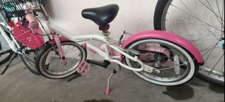 (Category: ) located in . Submitted by farahjamilah (Listing ID 1401968802, Image 1). Description: .