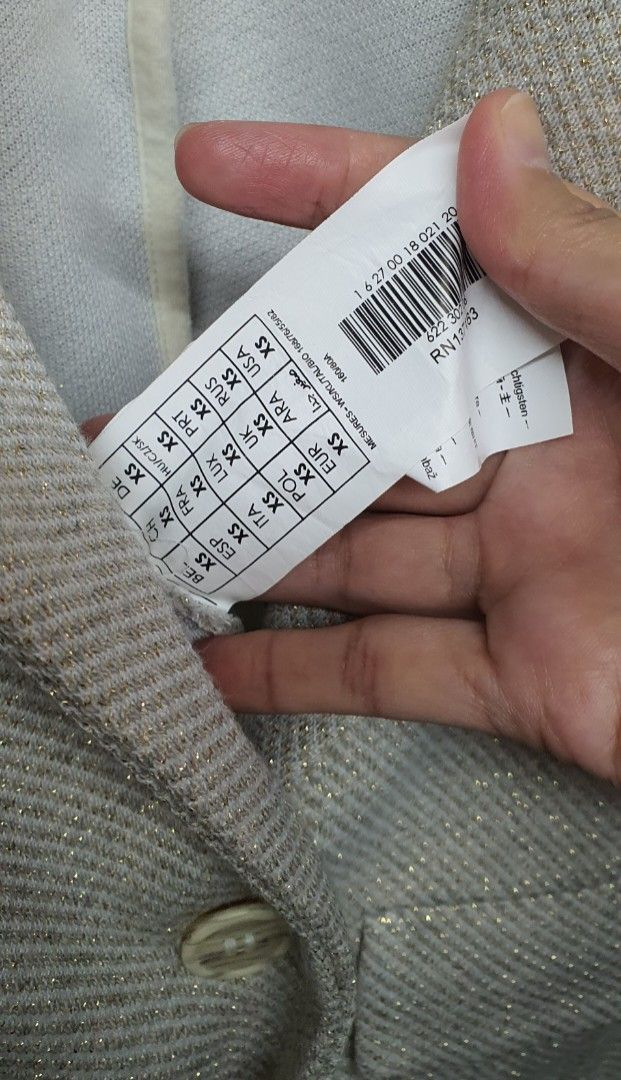 Promod Blazer XS (Category: Coats, Jackets and Outerwear) located in Manila. Submitted by apoltree (Listing ID 1401964436, Image 3). Description: - Promod blazer - Neutral color - Size XS - Single-button closure - Two front pockets - Classic lapel - Textured fabric - Perfect for layering.