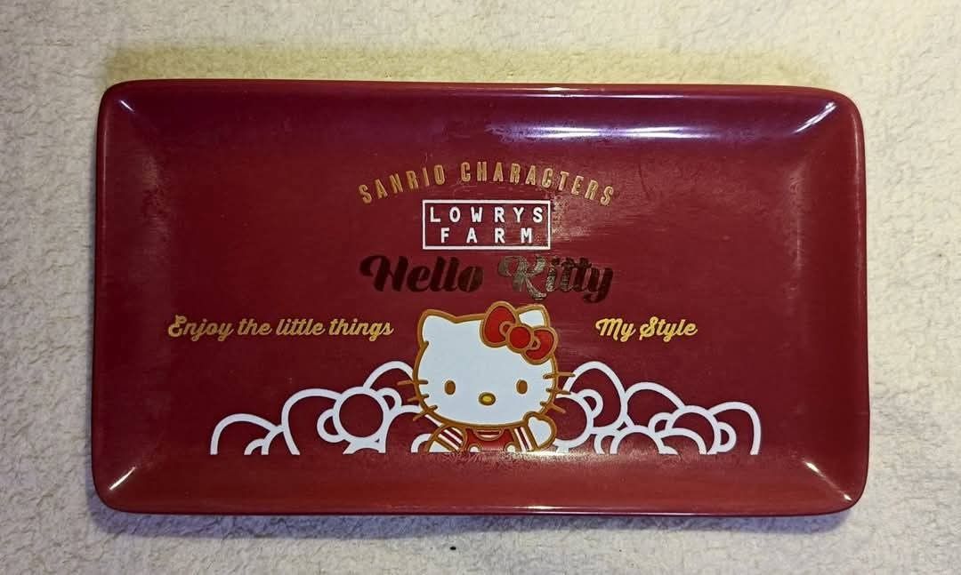 Sanrio Characters Lowrys Farm Ceramic Trays (Category: Other Kitchenware & Tableware) located in Baguio. Submitted by boxmania (Listing ID 1401948645, Image 2). Description: new ceramic for take all From HK Ukay Box/ JapSur/Auc What you see is what you get No return, no exchange (random item po nakukuha ng seller sa box) Seller Location: Baguio City MOD: Flash MOP: GCash Shipping fee will be charged to the buyer. Payment first before shipping. .