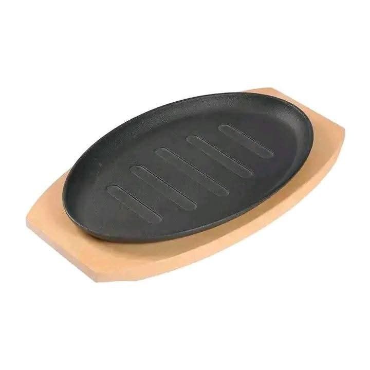 Sizzling plate 28cm (Category: Cookware & Accessories) located in Manila. Submitted by lyfrancois14 (Listing ID 1402096568, Image 2). Description: Brand new / COD Same day delivery via Lalamove Location: Manila Pm for inquiries. Thank you! .