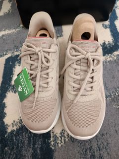 Skechers Dijual Beli 10,000+ Skechers online Carousell Indonesia