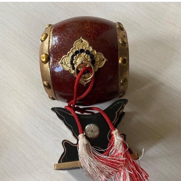 Taiko Drum (Category: Musical Instruments) located in Valenzuela. Submitted by theaveqc04360 (Listing ID 1402040094, Image 1). Description: - Authentic Taiko Drum. - Features a striking red and gold color scheme. - Intricate design details. - Includes a matching stand. - Well-maintained condition. - Ideal for display or as a unique decor piece..
