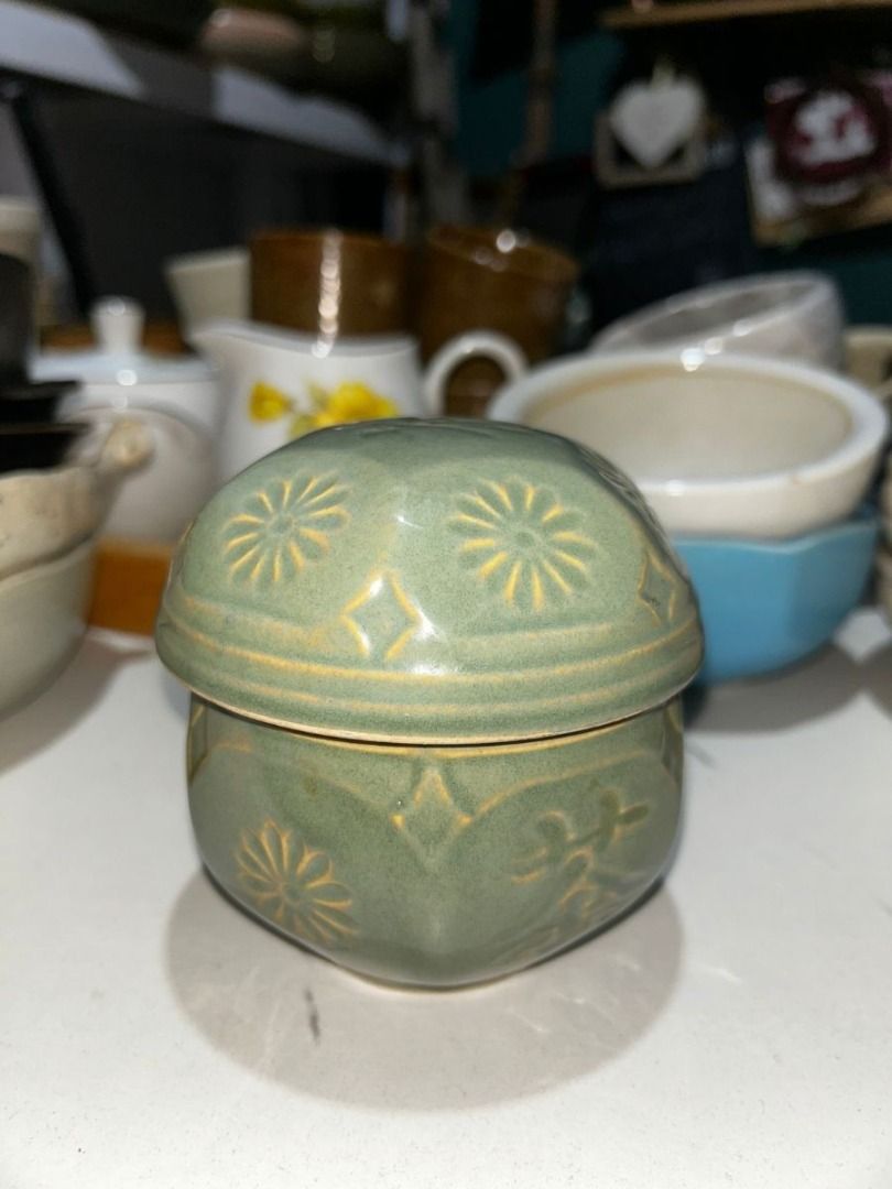 Vintage 3-Piece Celadon Teacup Set (Category: Coffee & Tea Tableware) located in General Mariano Alvarez. Submitted by kapitbahayfinds (Listing ID 1402084949, Image 1). Description: 🍵 Vintage 3-Piece Celadon Teacup Set 📝 Description: Elegant vintage celadon teacup set composed of three matching pieces | Features a soothing green glaze with subtle crackle texture typical of celadon ware | Timeless and minimalist design, perfect for tea lovers or