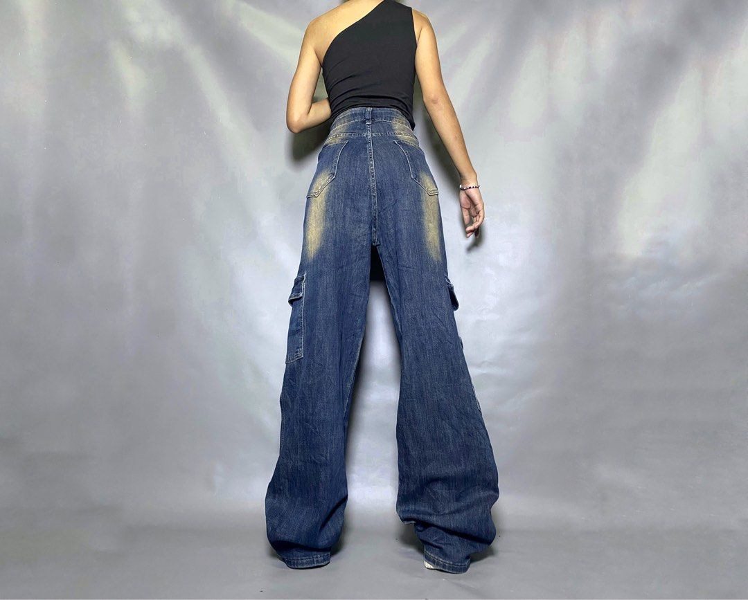 Vintage Washed Denim Cargo Jeans (Category: Jeans) located in Manila. Submitted by best_thrifter (Listing ID 1401931945, Image 2). Description: Vintage Washed Denim Cargo Jeans High Quality HARD CARGO DENIM Pants Waist: 28 Hips: 38 Thigh: 22 Rise: 13 Length: 42 Mine-500 NO CANCELATION X MODEL’S size 5’3 Waist 24 Thigh 18 Hips 35.