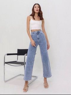 (Category: ) located in . Submitted by gucloset (Listing ID 1407087201, Image 1). Description: .