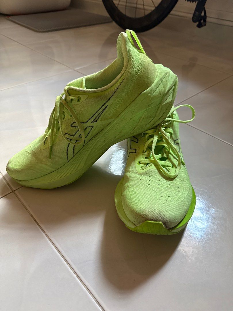 Asics Novablast 4- Neon Green - US11 (Category: Sneakers) located in Singapore. Submitted by jarret.tan (Listing ID 1407044716, Image 1). Description: - Asics Novablast 4 running shoes - Neon green color - US size 11 - Minor wear on toe area - Ideal for a daily trainer - less than 150km (according to strava) Selling due to size not fitting. Got it because I like the colour. .
