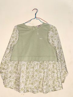(Kategori: ) berada di . Dikirim oleh thispreloved.co (ID iklan 1407127090, Gambar 1). Deskripsi: .