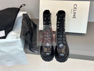 (Category: ) located in . Submitted by shoes.locker (Listing ID 1407018840, Image 1). Description: .