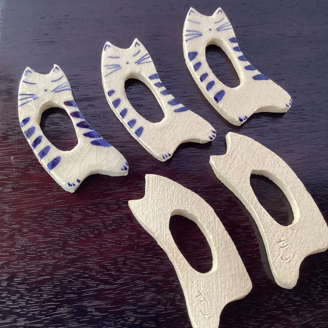 Ceramic Cat Chopsticks Rest (Category: Coffee & Tea Tableware) located in Davao. Submitted by eclectic1925 (Listing ID 1407142294, Image 2). Description: Php75 each ( 5 available) Ceramic Cat Chopsticks Rest L: 2.5 inches Please REVIEW PHOTOS First to pay.