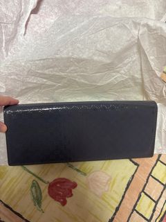 (Category: ) located in . Submitted by bag_clearance (Listing ID 1407004472, Image 1). Description: .