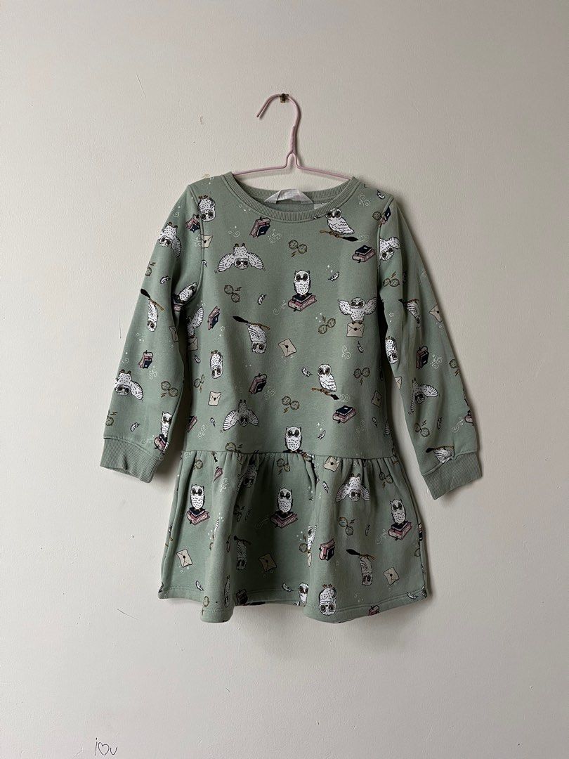 Dress Anak H&M Harry Potter ORI (Kategori: 4 hingga 7 tahun) berada di Jakarta Pusat. Dikirim oleh hputrawan (ID iklan 1407018943, Gambar 1). Deskripsi: Dress Anak H&M Harry Potter ORI beli di store langsung Size 5-6 (sesuaikan cm aja ya) Panjang 58 cm lebar 36 cm Kondisi kaya baru.