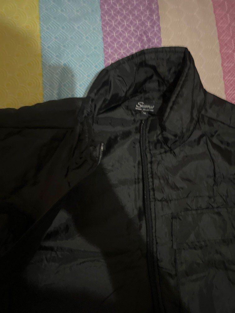 Fisherman’s Vest (Category: Vests) located in Cainta. Submitted by deeppockets696969 (Listing ID 1407185766, Image 3). Description: Like new Di na nagagamit Change na ng porma hehe Width- 21 inches Length-25 inches.