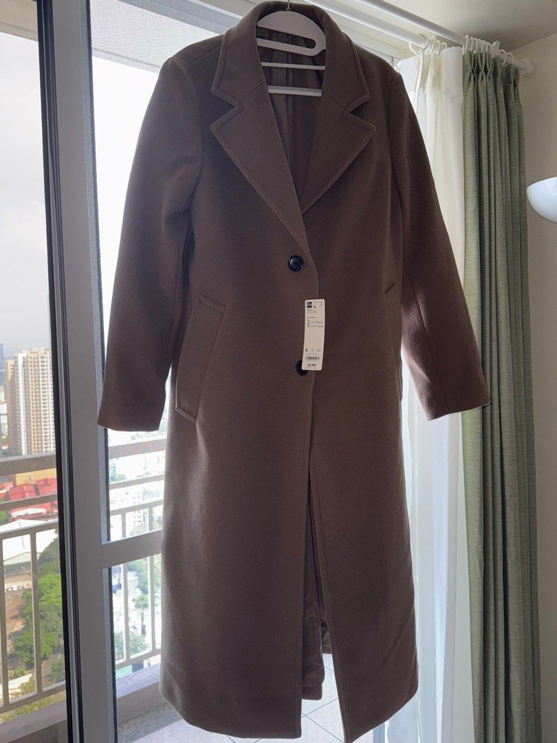 GU Coat in Brown - New (Category: Coats, Jackets and Outerwear) located in Pasig City. Submitted by sam00939 (Listing ID 1407189481, Image 3). Description: GU COZY MELTON Tailored Coat (Brown) Size Small Height: 155-164 cm Bust: 75-80cm Purchased in GU Japan, but never got to use it For pick up only Loc: Kapitolyo area.