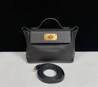 （分類：）位於 。 由 bellize.luxury 提交（商品編號 1407084514，圖片 1）。簡介： 。