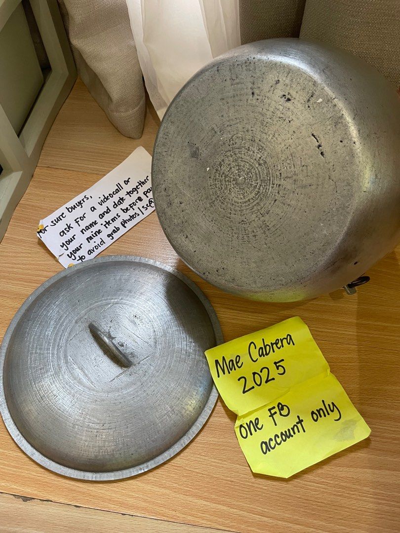 KALDERO (6.5 INCH / 10 INCH) (Category: Cookware & Accessories) located in Paranaque City. Submitted by maemae30 (Listing ID 1407023296, Image 3). Description: For Sale: Kaldero In good condition Makapal Size: 10inch Price: 300 Kaldero Size: 6.5 inch Price: 200 Location: paranaque Ship: via lalamove, jnt (for items up to large pouch) or pick up.