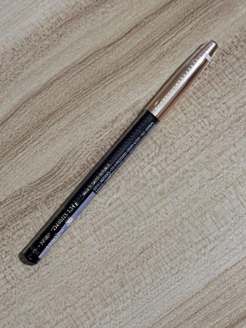 Lancome Le Crayon Khol Eyeliner (Category: Makeup) located in Las Pinas. Submitted by aleln (Listing ID 1407163541, Image 2). Description: Brand New and Authentic💯 NOIR Slightly negotiable for rush buyer RFS: Came from a set. Not going to use..