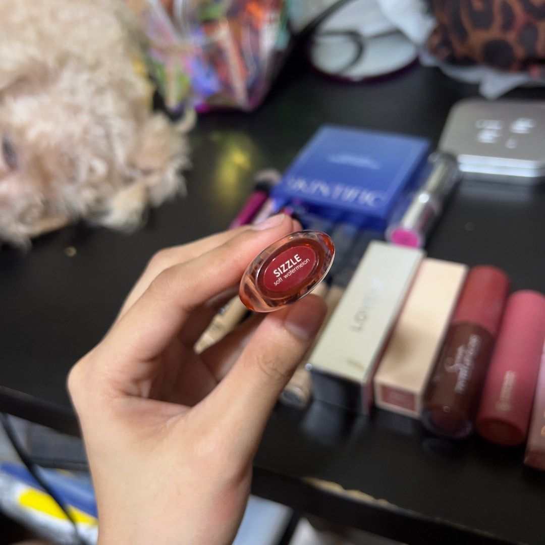 Makeup declutter (Category: Makeup) located in Pasig City. Submitted by ce_16 (Listing ID 1407015867, Image 2). Description: nothing above 200 🤍.