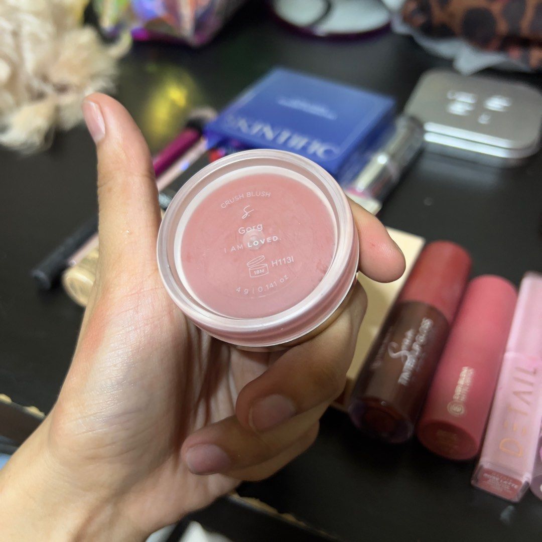 Makeup declutter (Category: Makeup) located in Pasig City. Submitted by ce_16 (Listing ID 1407015867, Image 3). Description: nothing above 200 🤍.