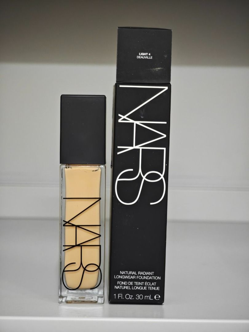 NARS Natural Radiant Longwear Foundation (Category: Makeup) located in Quezon City. Submitted by annednmoo (Listing ID 1407016262, Image 3). Description: - NARS Natural Radiant Longwear Foundation - Size: 1 fl oz / 30 ml - Brand new - In original packaging Shades: Oslo Mont Blanc Yukon Gobi Salzburg Deauville Vienna Fiji Punjab Stromboli Syracuse.