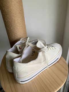 (Category: ) located in . Submitted by kicksbyyao (Listing ID 1407016294, Image 1). Description: .