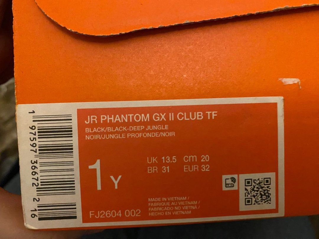 Nike Jr Phantom GX II Club TF (Category: Babies & Kids Fashion) located in Bacoor. Submitted by chenggc (Listing ID 1407009751, Image 2). Description: - Nike Jr Phantom GX II Club TF shoes - Color: Black and Deep Jungle - Size: 1Y (UK 13.5, EUR 32, BR 31) - Bought in Nike Korea -No Box.