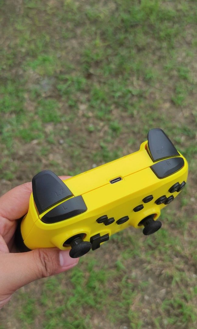 Nintendo Switch Lite Wireless Controller Gamepad bnew (Category: Controllers) located in Cavite. Submitted by cappfinds86177 (Listing ID 1407141651, Image 3). Description: bnew cod lalamove gentri cavite loc.